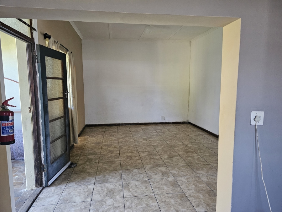 To Let 2 Bedroom Property for Rent in Cambridge West Eastern Cape